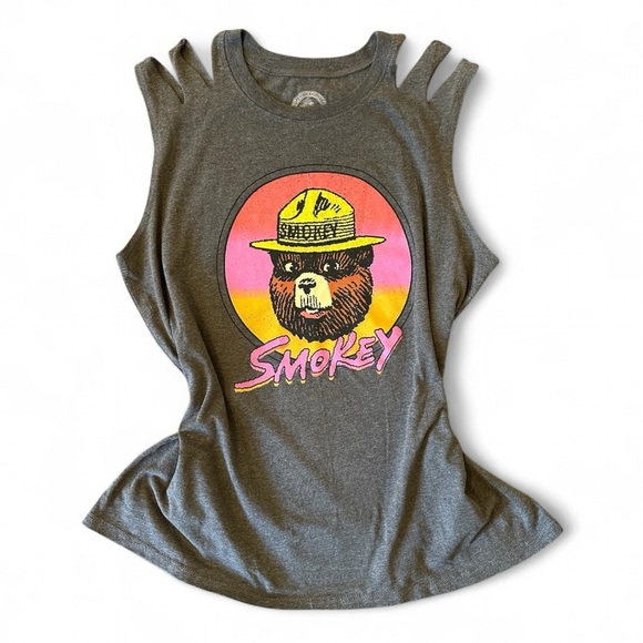 *NEW* Gray Smokey the Bear Graphic Sleeveless Cut Out Retro T-shirt - Picture 9 of 10